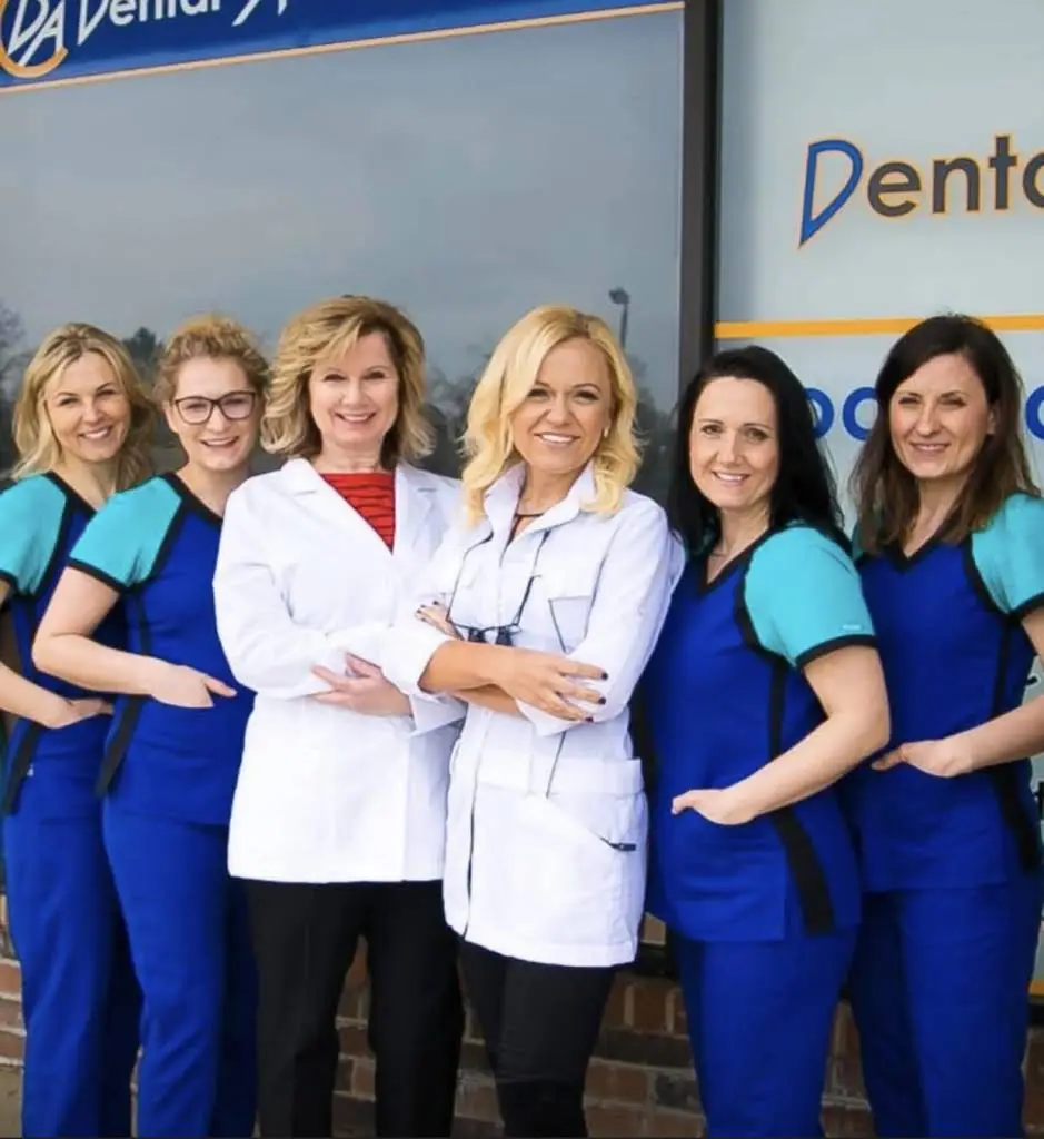 Dental Art Clinic - Professional dental clinic exterior with modern facilities