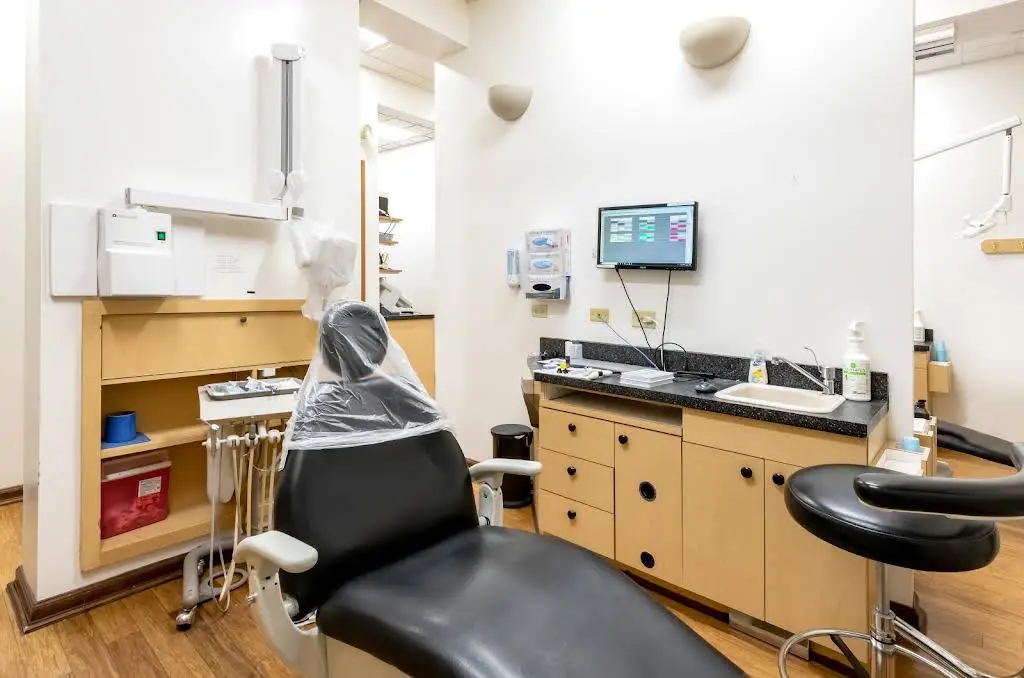 Advanced Family Dental & Orthodontics - Professional dental clinic exterior with modern facilities