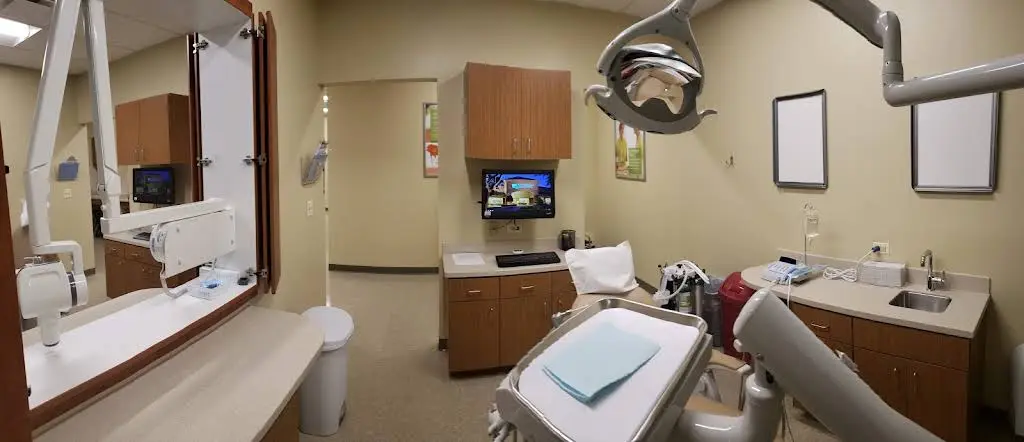 Affordable Dentures & Implants - Professional dental clinic exterior with modern facilities