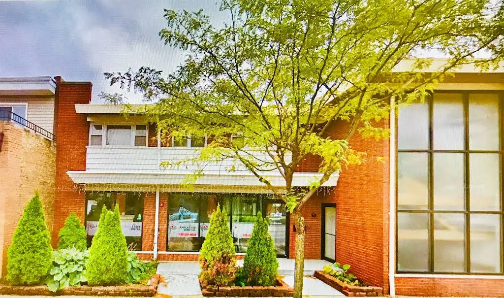 AppleTree Dental - Professional dental clinic exterior with modern facilities