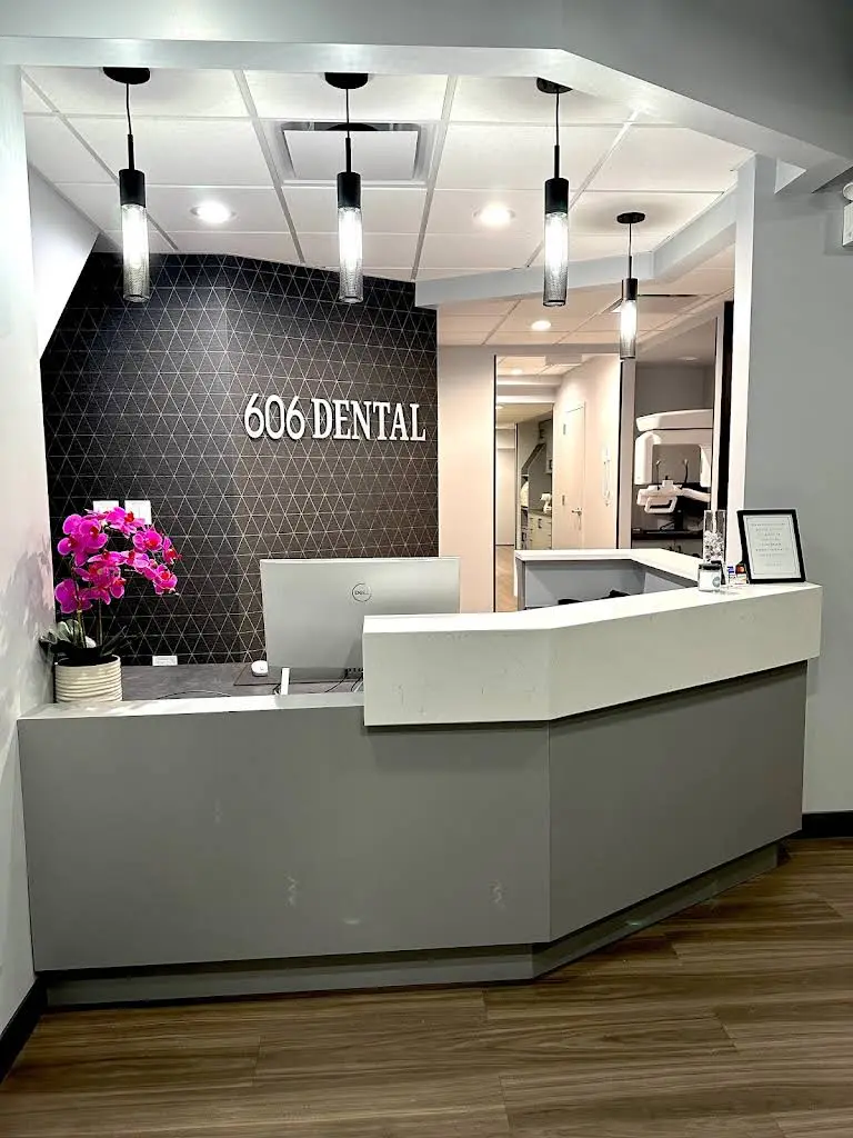 606 Dental - Professional dental clinic exterior with modern facilities