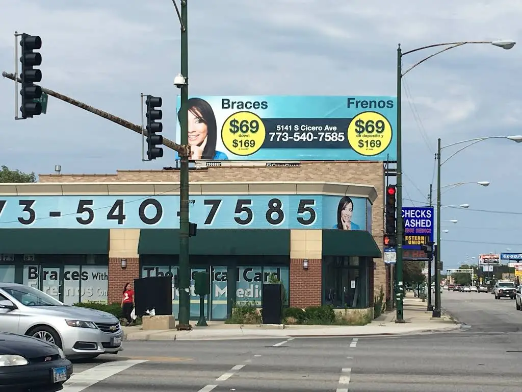Metro Smiles Archer - Professional dental clinic exterior with modern facilities