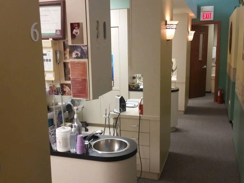 Worth Palos Dentistry - Professional dental clinic exterior with modern facilities