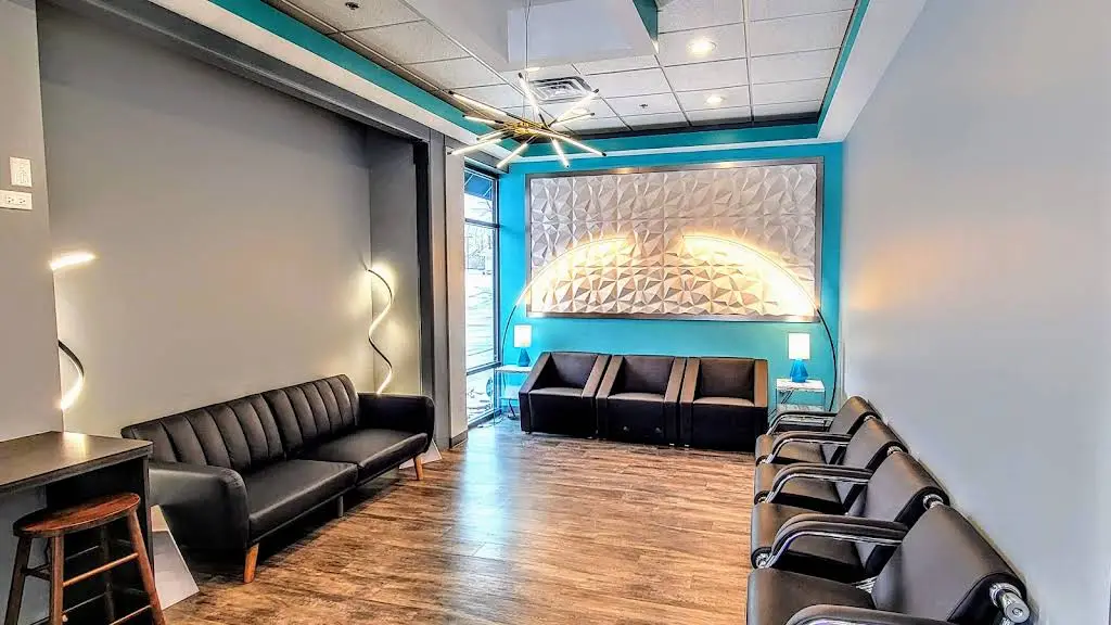 Mynt Dental of Bolingbrook - Professional dental clinic exterior with modern facilities