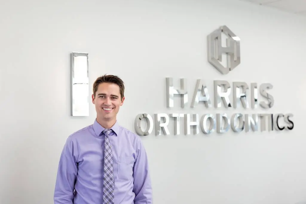 Harris Orthodontics - Highland - Professional dental clinic exterior with modern facilities