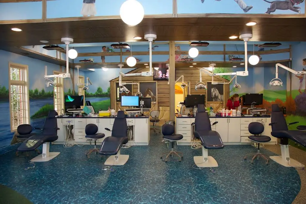 Dentistry for Children - Conyers - Professional dental clinic exterior with modern facilities