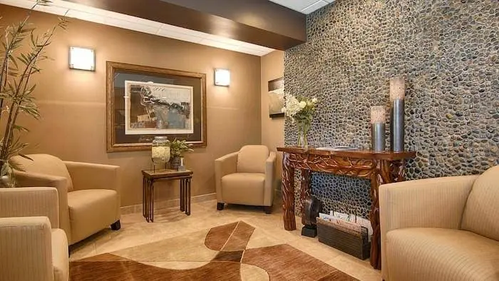 AH Smiles: Brent A. Engelberg, DDS - Professional dental clinic exterior with modern facilities