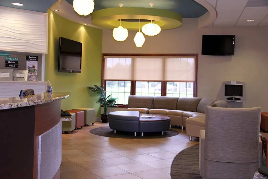 Associated Orthodontists - Professional dental clinic exterior with modern facilities