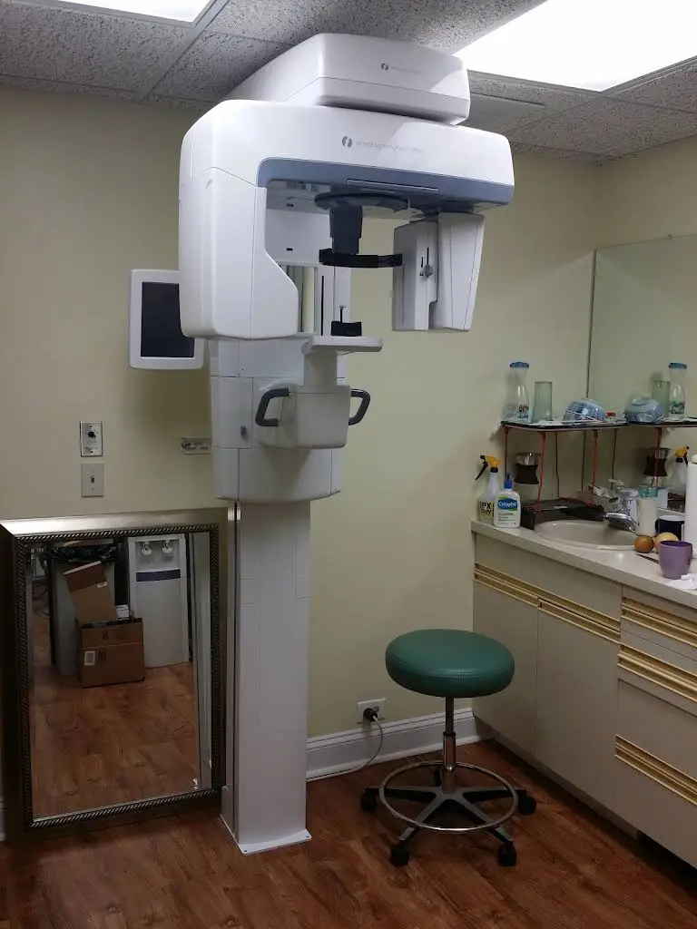Esther Kim DDS 김인선치과 - Professional dental clinic exterior with modern facilities