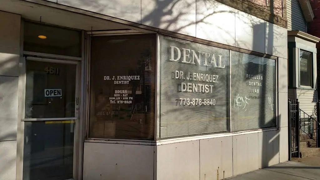 Lincoln Square Family Dentistry - Professional dental clinic exterior with modern facilities