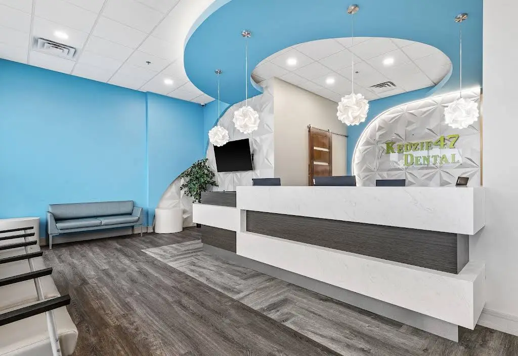 Kedzie47 Dental - Professional dental clinic exterior with modern facilities