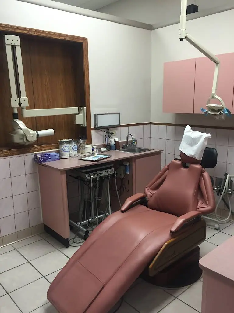 Southwest Dental Center - Professional dental clinic exterior with modern facilities