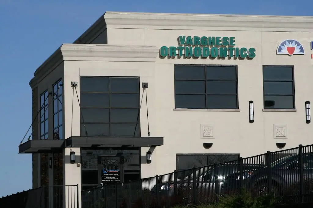 Varghese Orthodontics - Professional dental clinic exterior with modern facilities