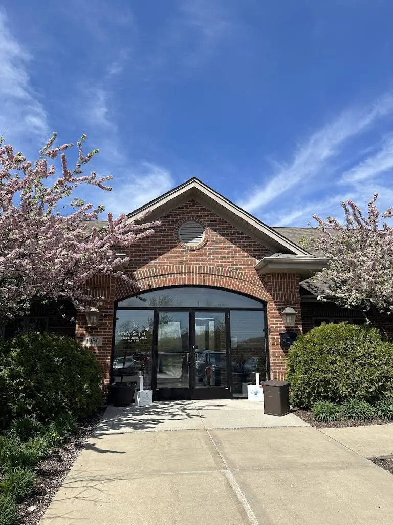 Small Smiles LLC - Professional dental clinic exterior with modern facilities
