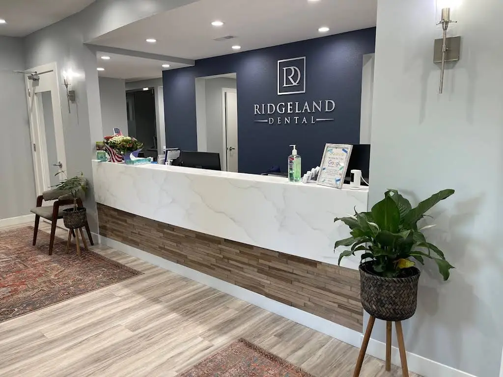 Ridgeland Dental - Professional dental clinic exterior with modern facilities