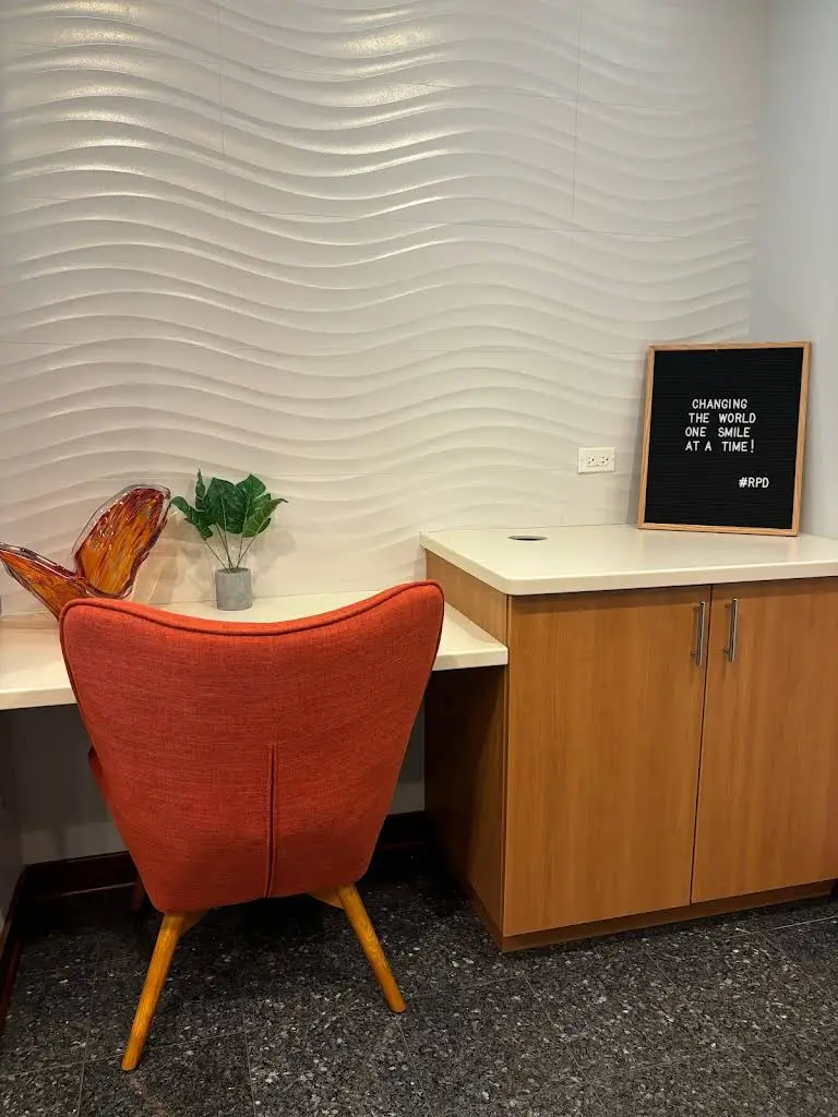 Randall Pointe Dental Geneva