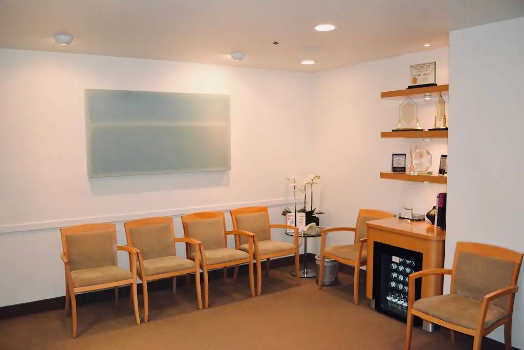 Chevy Chase Endodontics - Professional dental clinic exterior with modern facilities