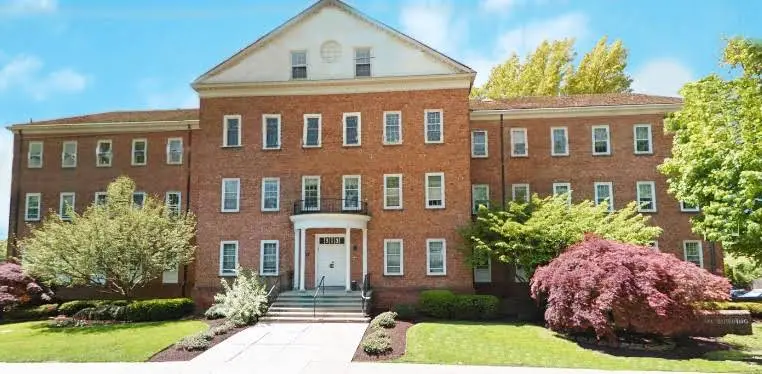Smile Makers Dental Center - Falls Church - Professional dental clinic exterior with modern facilities