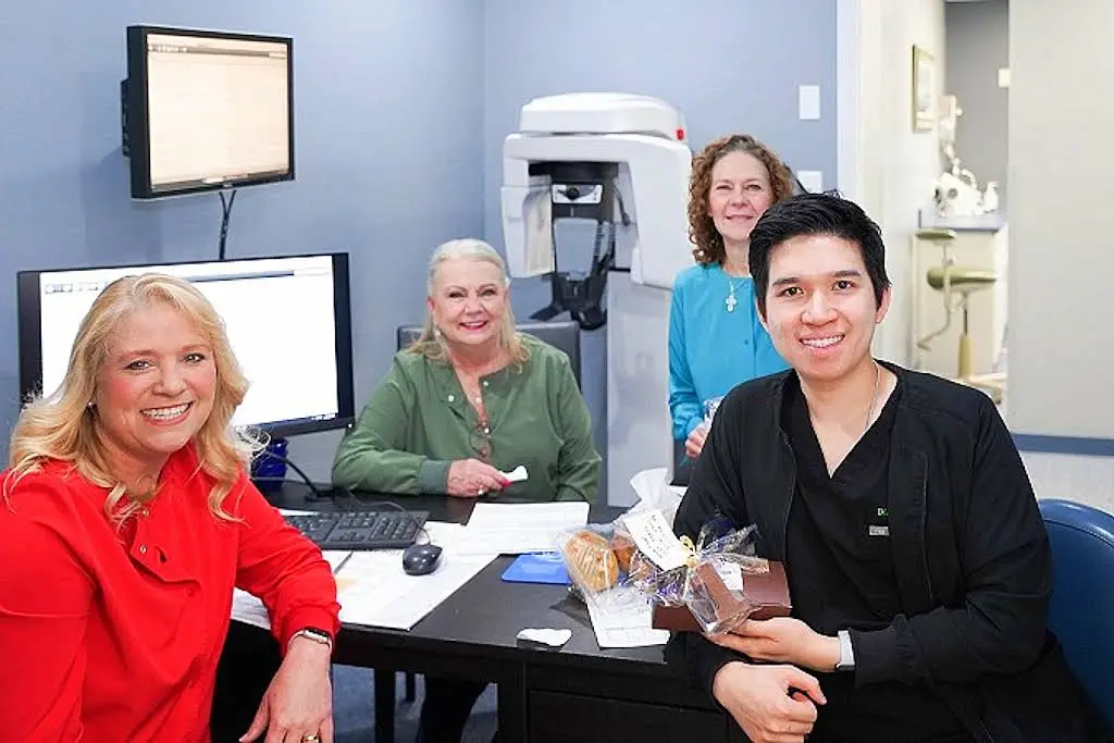 Conyers Family Dentist - Professional dental clinic exterior with modern facilities
