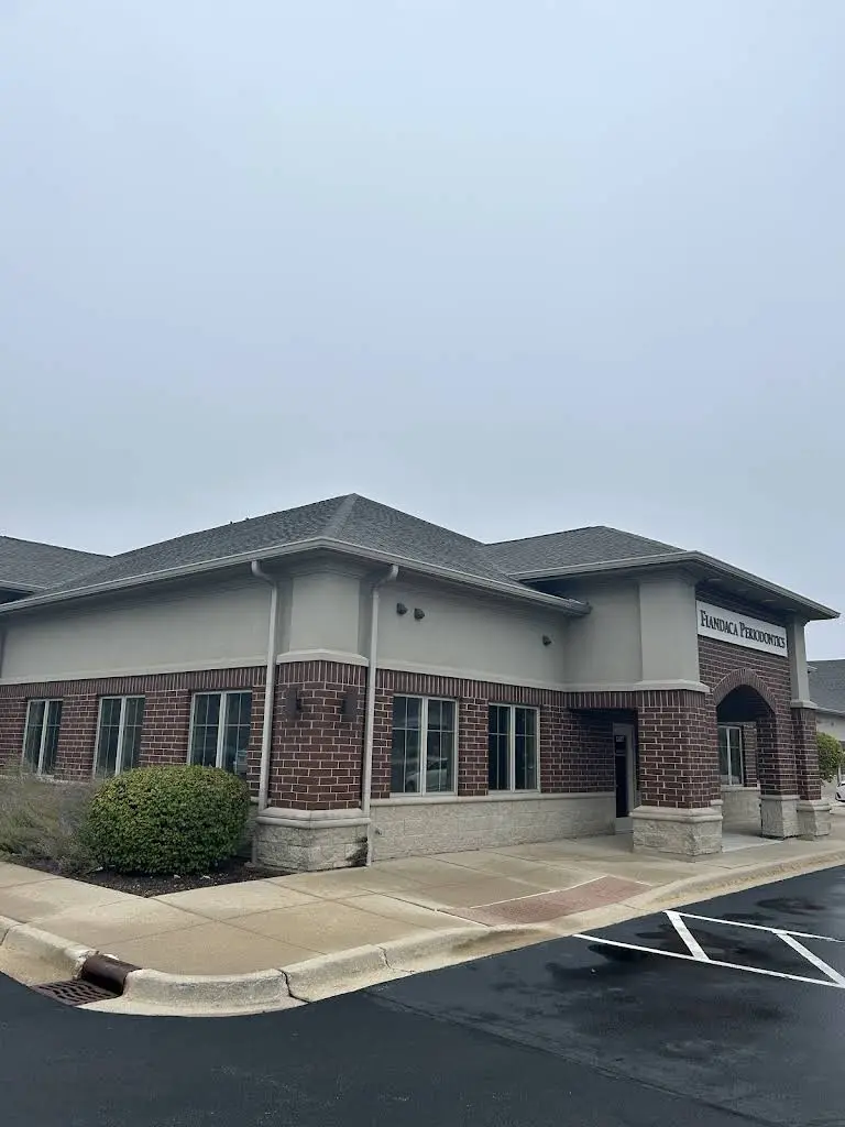Fiandaca Periodontics - Professional dental clinic exterior with modern facilities