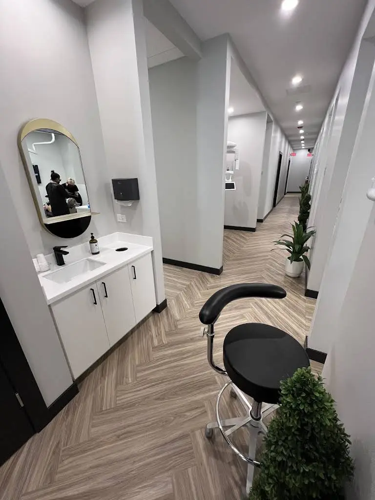 Mundelein Family Dental - Professional dental clinic exterior with modern facilities