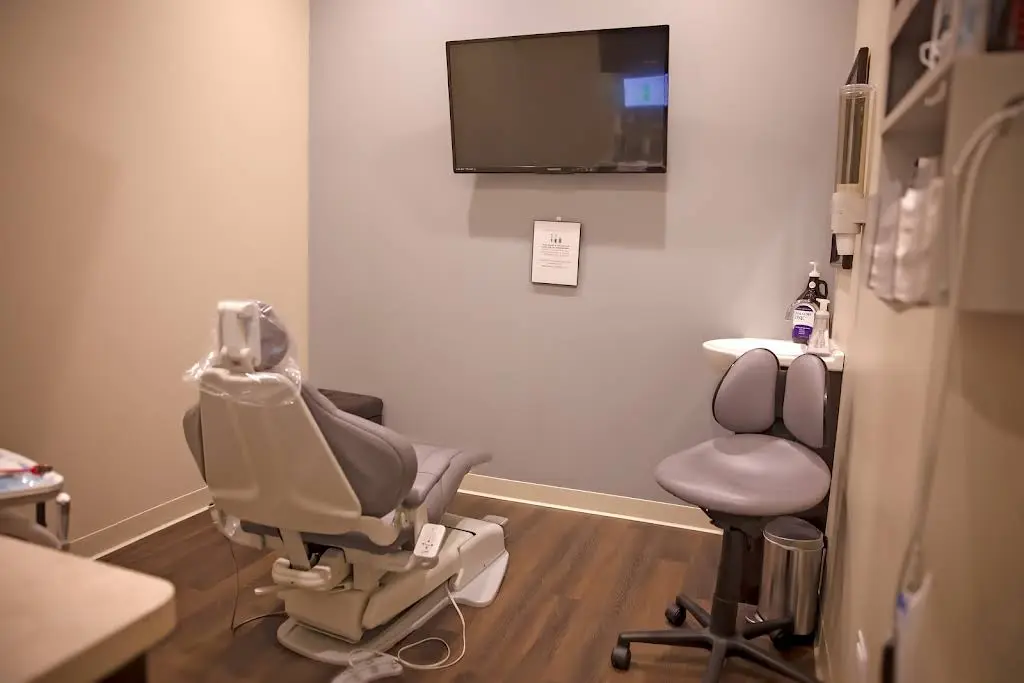 Cedar Lake Dental - Professional dental clinic exterior with modern facilities
