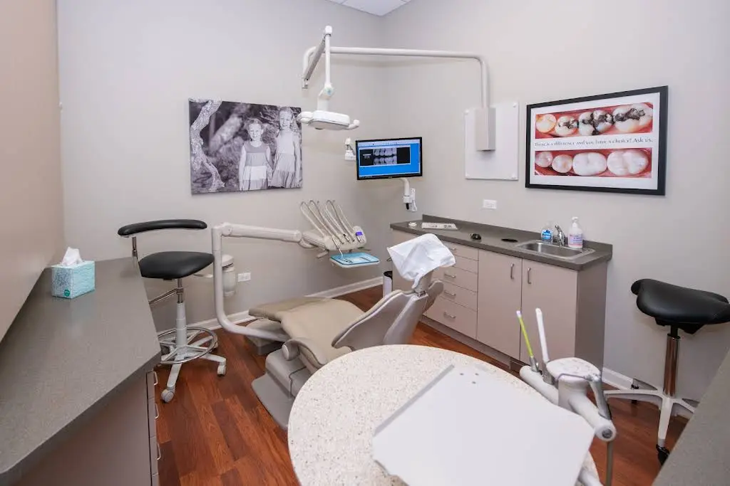 Mill Creek Dental Care - Professional dental clinic exterior with modern facilities