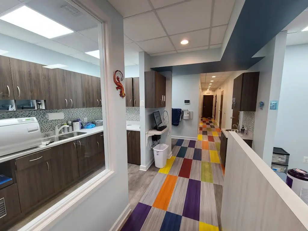 Kidz & Family Dental Center II - Professional dental clinic exterior with modern facilities