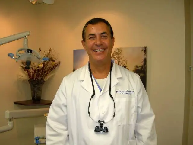 Great Smile Deerfield - Ali Tekdogan DDS - Professional dental clinic exterior with modern facilities