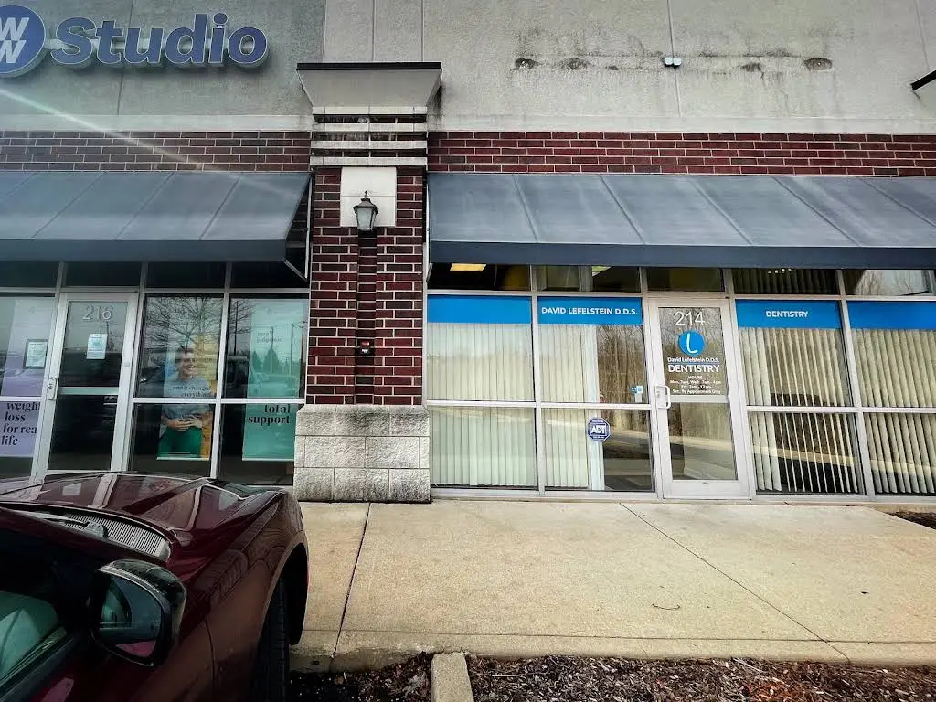 Dr. David M. Lefelstein, DDS - Professional dental clinic exterior with modern facilities