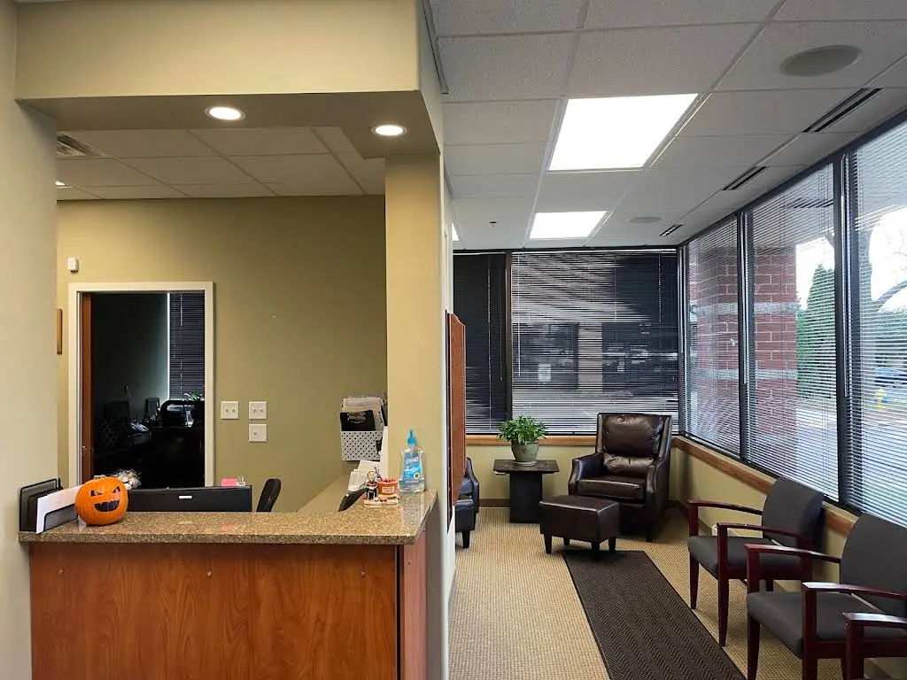 Dr. Ira G. Spiro, DDS - Professional dental clinic exterior with modern facilities