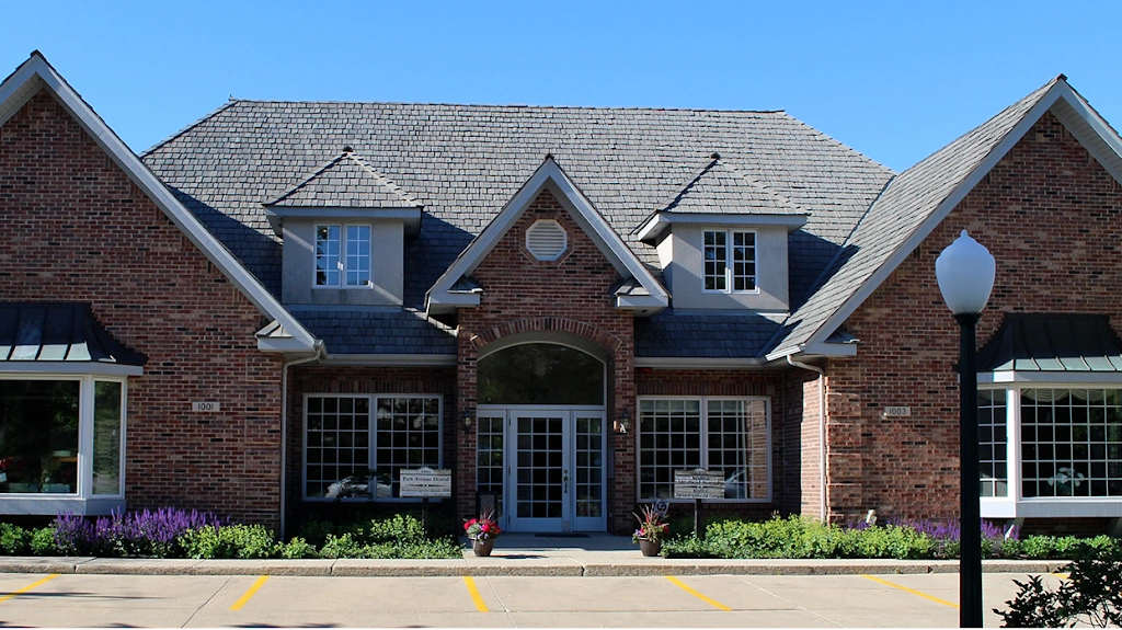 Park Avenue Dental Professionals - Professional dental clinic exterior with modern facilities