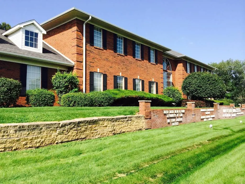 Troy Roeder DDS PC - Professional dental clinic exterior with modern facilities