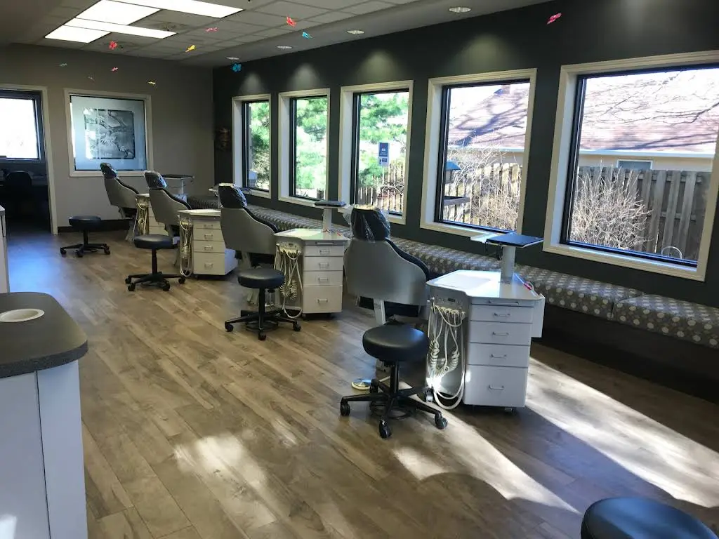 Fehr Orthodontics, LTD - Professional dental clinic exterior with modern facilities