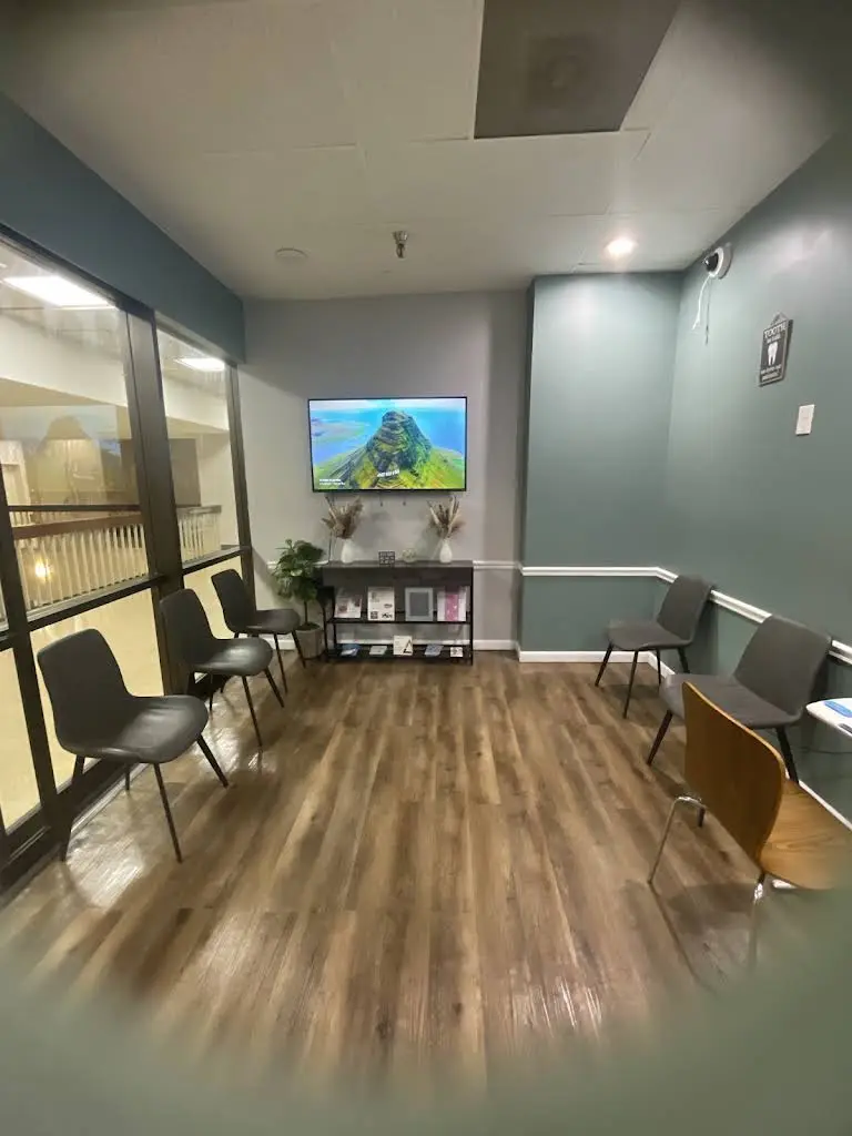 Smiles of Hyattsville - Dr Deepa S DMD - Professional dental clinic exterior with modern facilities