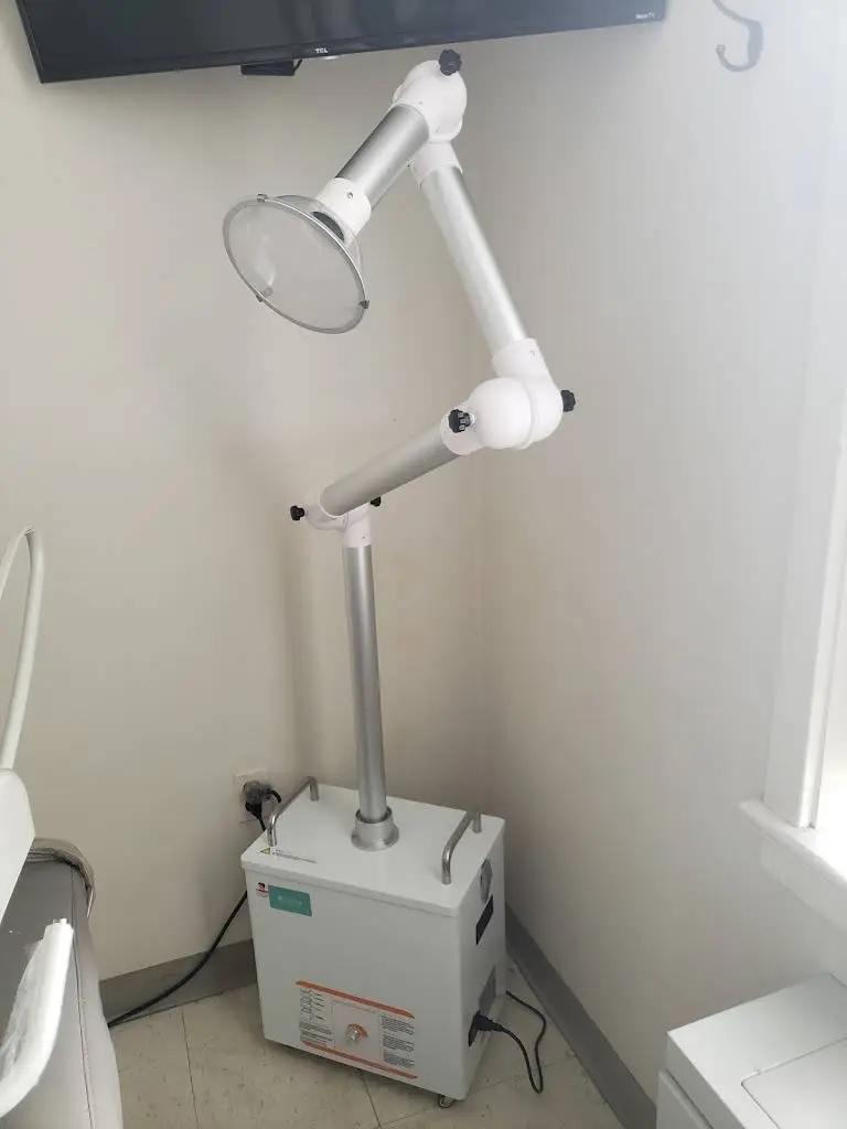 Cummins Dental Group - Professional dental clinic exterior with modern facilities