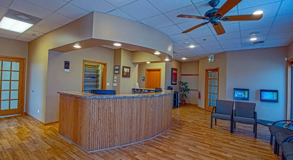 Algonquin Orthodontics - Professional dental clinic exterior with modern facilities