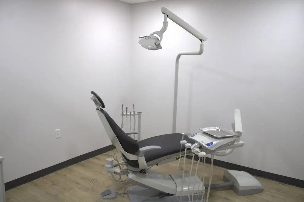 Lincolnway Dental - Professional dental clinic exterior with modern facilities