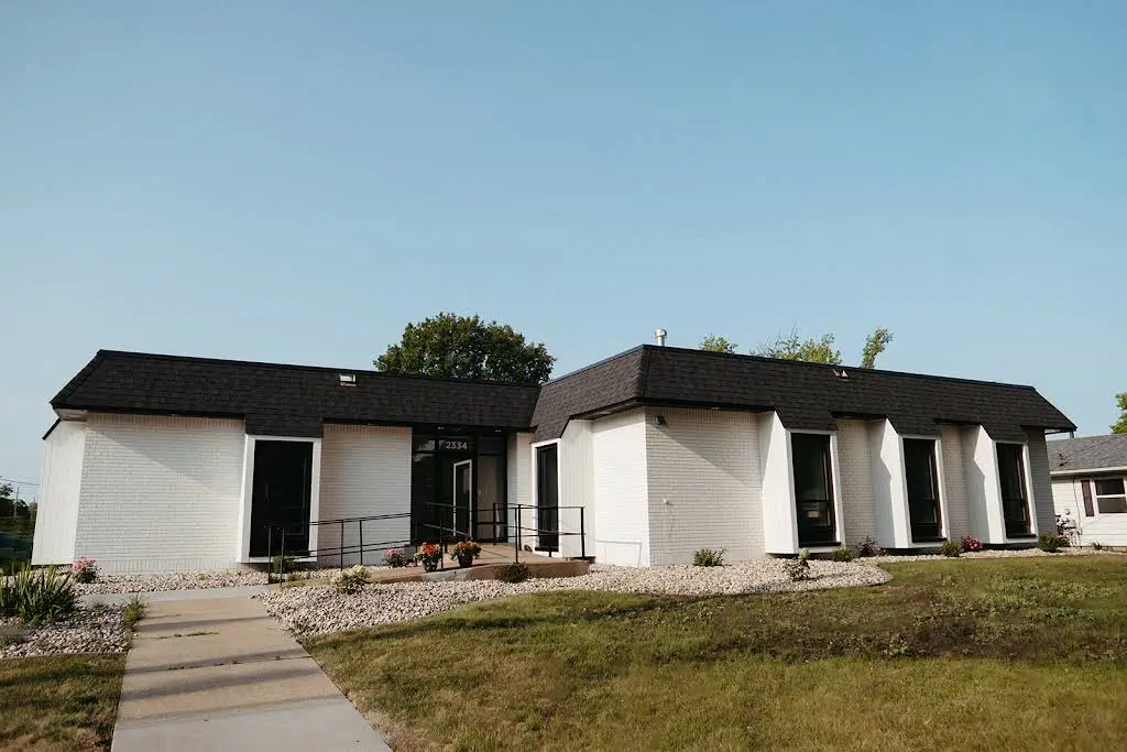 Rock Island Dental Associates - Professional dental clinic exterior with modern facilities
