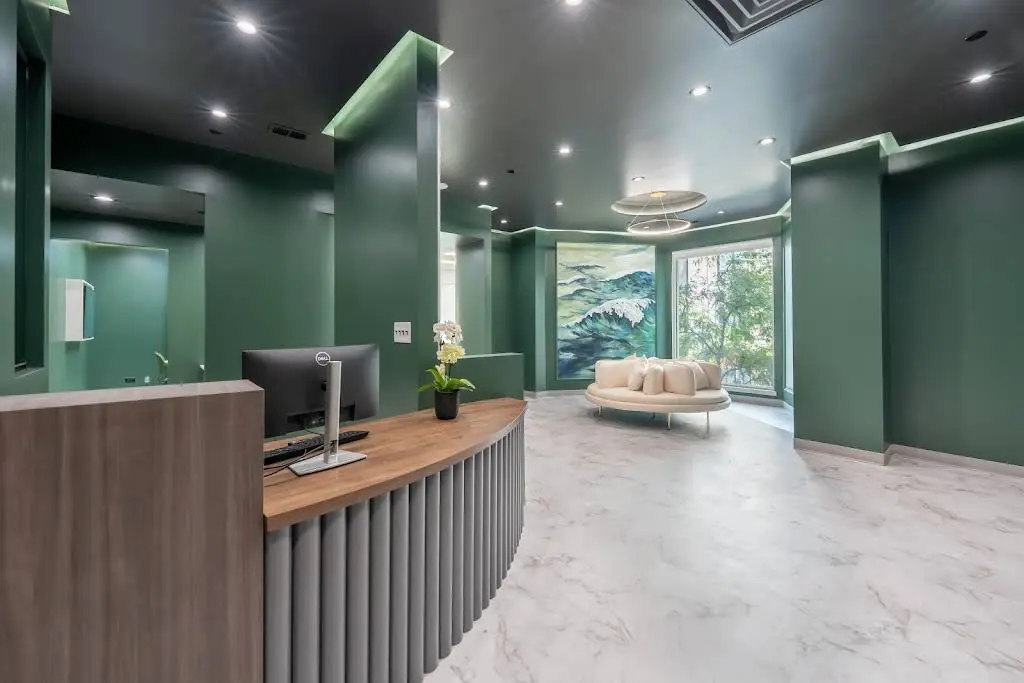 Boca Dental Studio Chicago - Professional dental clinic exterior with modern facilities