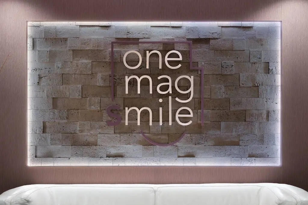 One Mag Smile