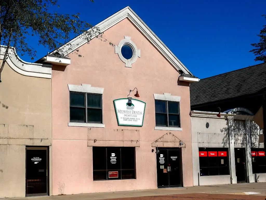 Midwest Dental - Twin Lakes - Professional dental clinic exterior with modern facilities