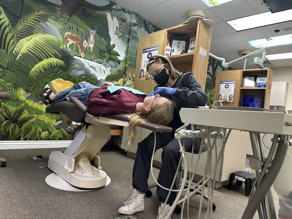 Orem Pediatric Dentistry - Professional dental clinic exterior with modern facilities