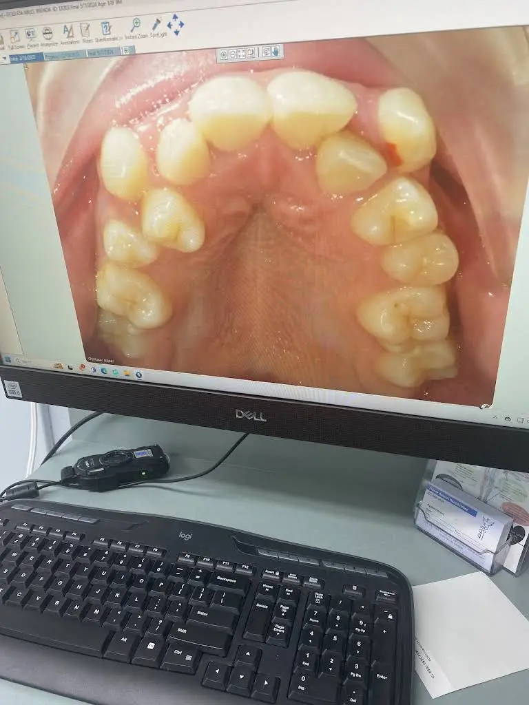 Flower Dental Office, Figueredo Pablo A. DDS & Associates