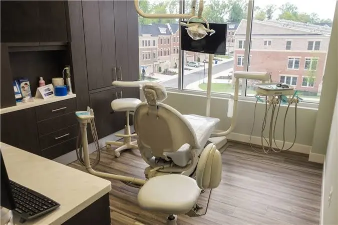 Tysons Dental Corner - Professional dental clinic exterior with modern facilities