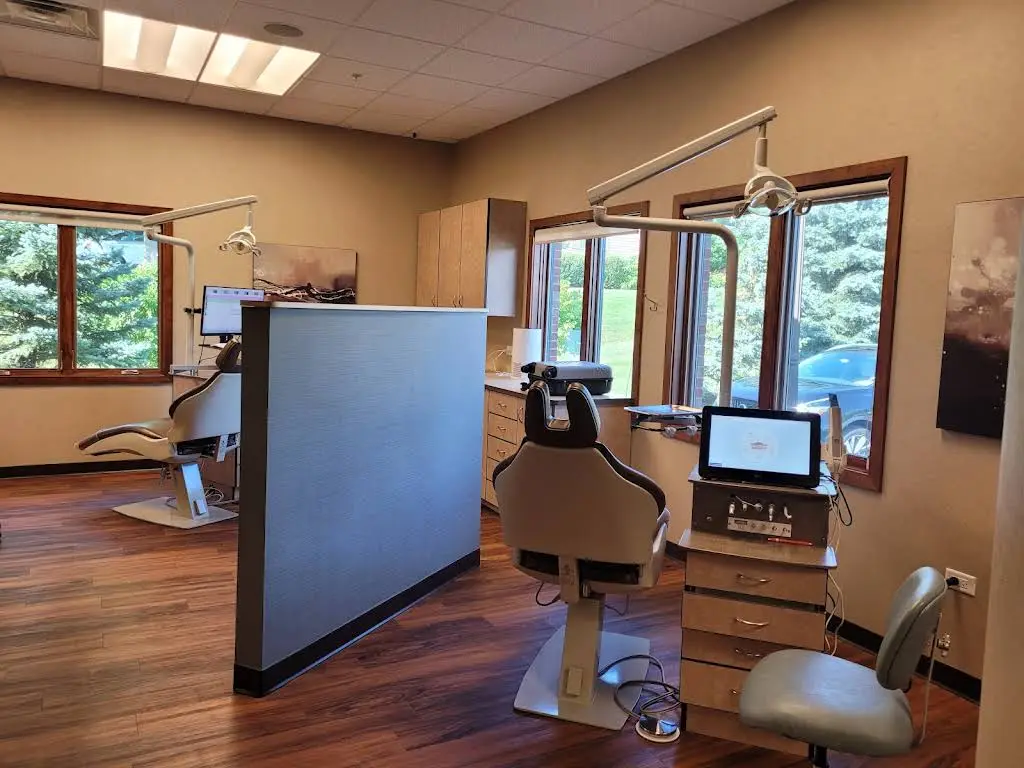 Varghese Orthodontics - Professional dental clinic exterior with modern facilities