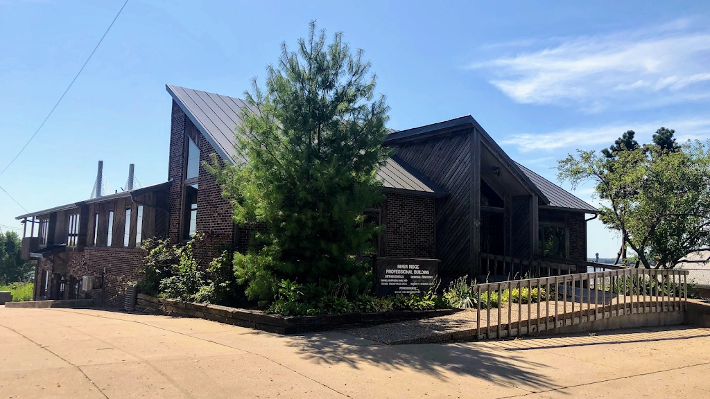 River Ridge Orthodontics® - Professional dental clinic exterior with modern facilities