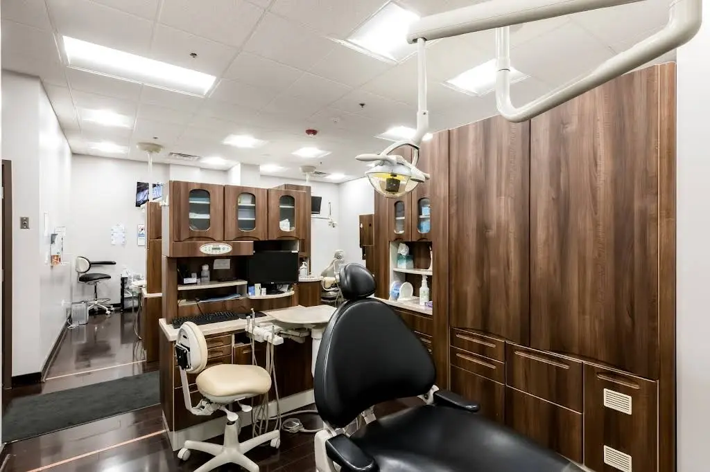 Advanced Family Dental & Orthodontics - Professional dental clinic exterior with modern facilities
