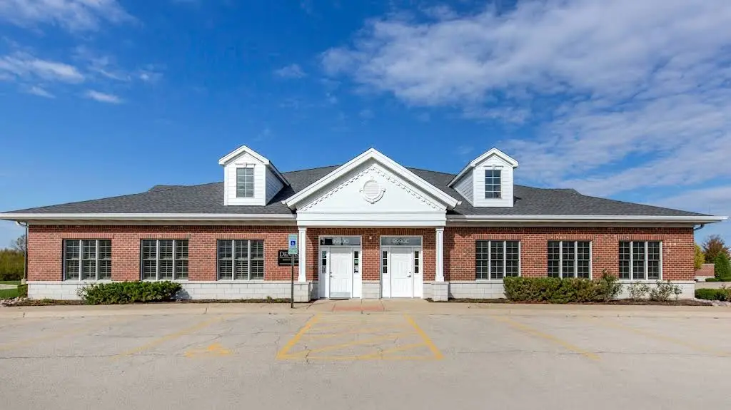 Mokena Crossings Family Dental - Professional dental clinic exterior with modern facilities
