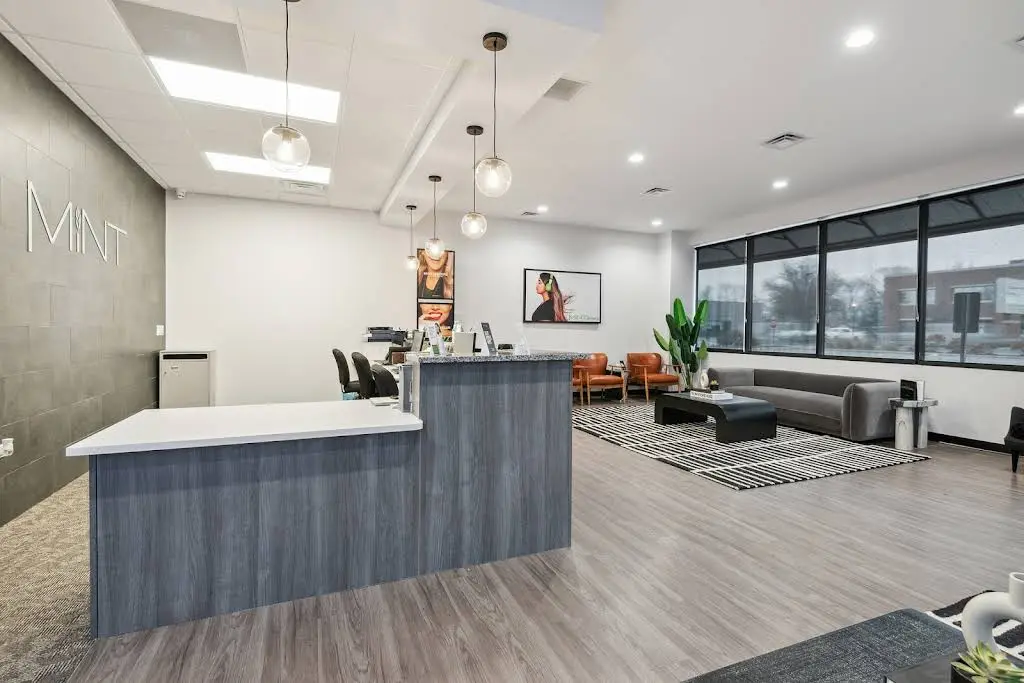MINT dentistry | South Holland - Professional dental clinic exterior with modern facilities